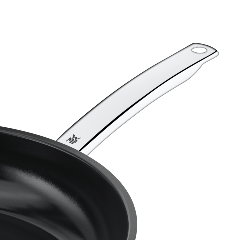 Large-07-4832-6021-Reduced-heat-handle-301.jpeg