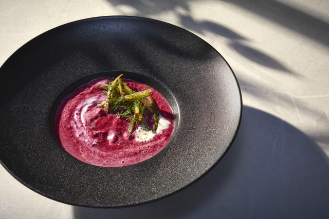 Large-07-9182-9990-Pink-Beetroot-Soup-3000.jpeg