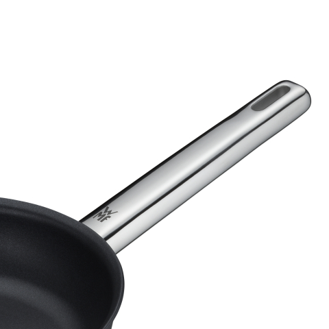 Large-17-0224-6021-Reduced-heat-handle-301.jpeg